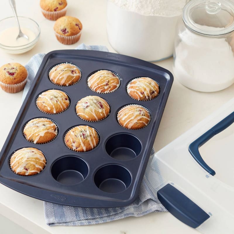 Wilton Muffin Pan, 12 Cup