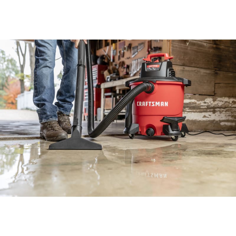 9 gal General Purpose Wet/Dry Portable Shop Vacuum w/ Attachments