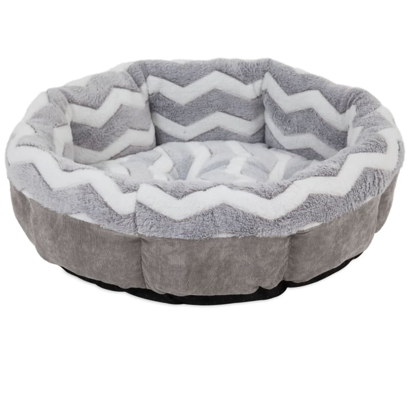 21 in Shearling Gray SnooZZy Hip as a Zig Zag Round Dog Bed by