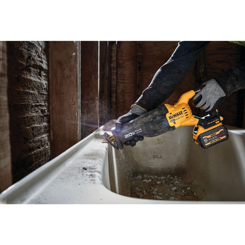 20V MAX* Cordless Reciprocating Saw Kit