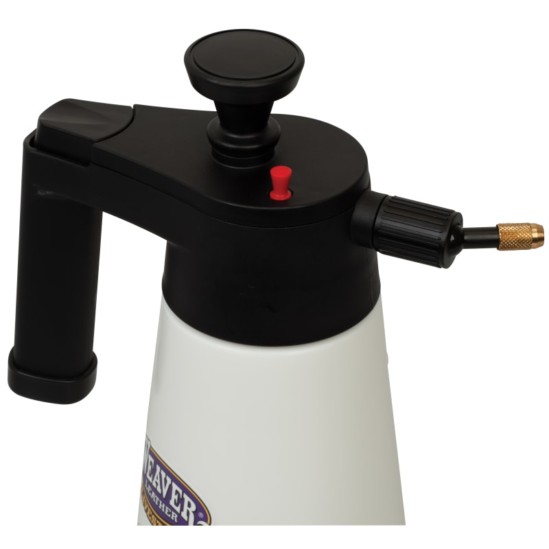1.5 Liter Heavy-Duty Pump Sprayer by Weaver Leather at Fleet Farm