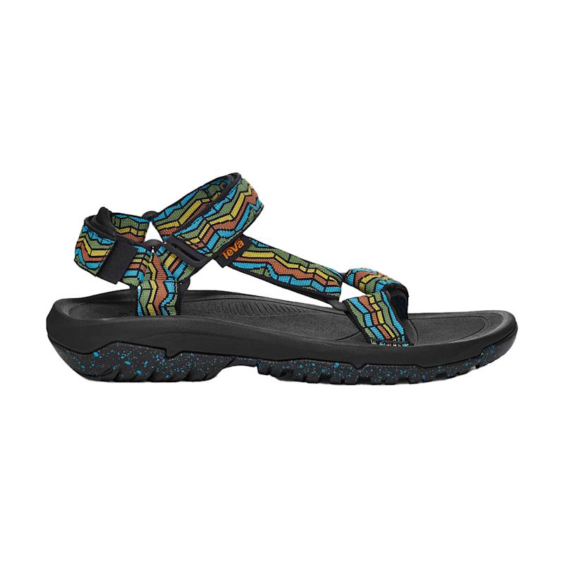Fleet farm sandals sales