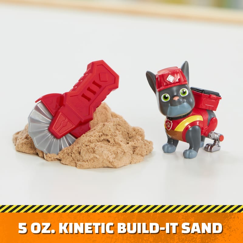 Folding Sandbox by Kinetic Sand at Fleet Farm