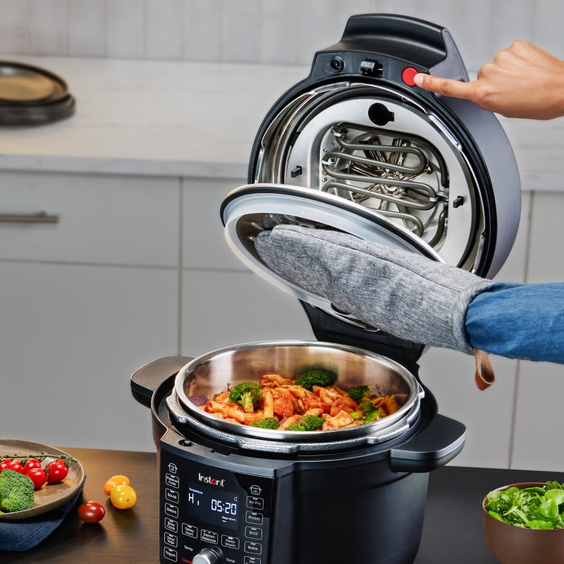 Instant Pot Duo Crisp + Hot Air Fryer 11-in-1 Electric Multicooker