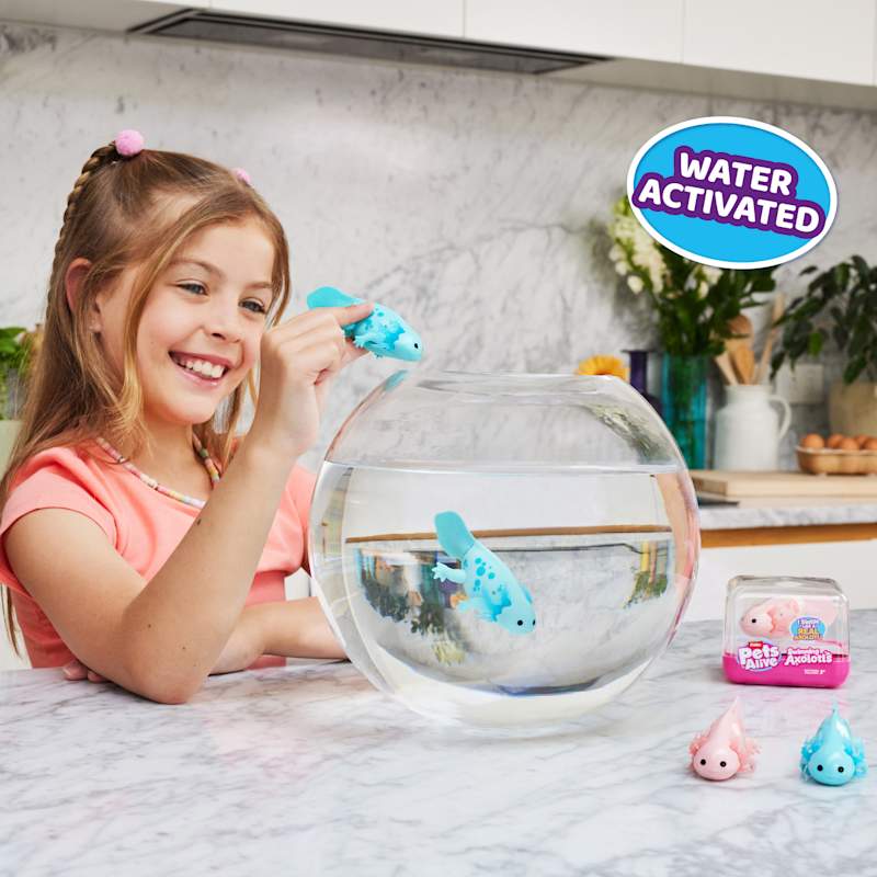【未使用品】アゴペラボ 湖に魚が泳ぐお皿3枚セット Swimming Axolotl - Assorted by ZURU PETS ALIVE at Fleet Farm