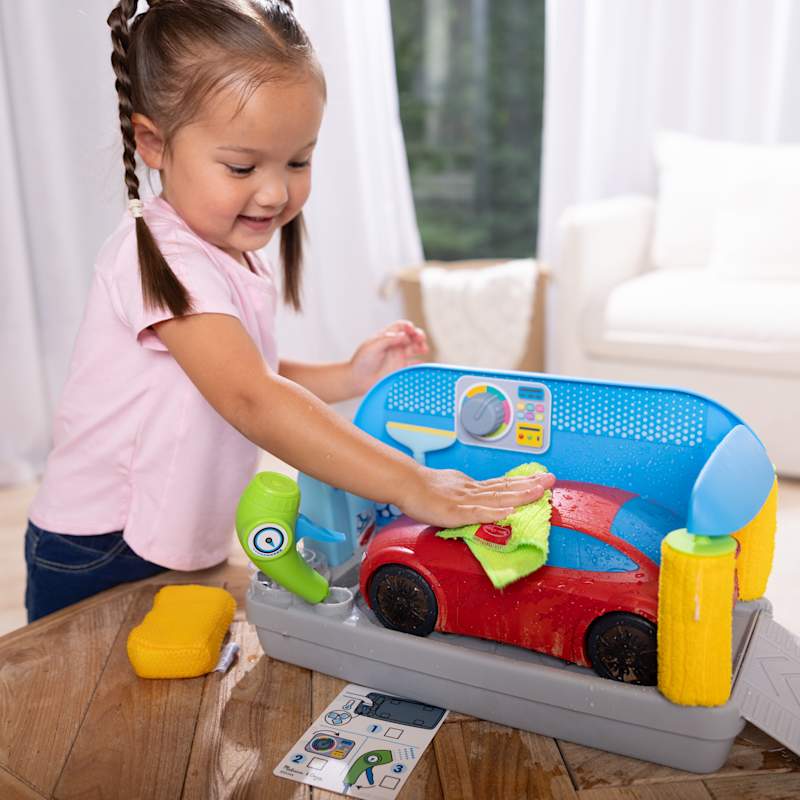 SUNNY CAR WASH 限定CDセット Spray & Shine Car Wash Play Set by Melissa & Doug at Fleet Farm