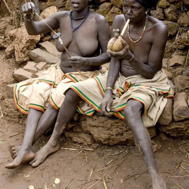 Portrait Of Topless Konso Tribe Women With Traditionnal Skirts, Omo Valley,... - License, download or print for £71.55 | Photos | Picfair