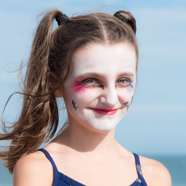 "YOUNG GIRL ZOMBIE" by JOHN MOUNT - $25.14 "YOUNG GIRL ZOMBIE" stock image