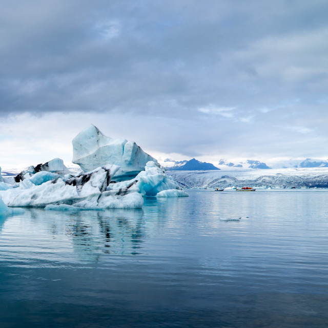 "Iceberg Tours in Jökulsárlón Lagoon" by Justin Mueller - £10.00 "Iceberg Tours in Jökulsárlón Lagoon" stock image