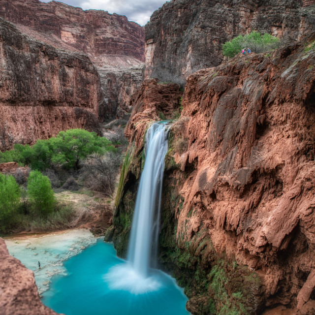 "waterfall-arizona-havasu-people" by Chuck Taylor - £77.82 "waterfall-arizona-havasu-people" stock image