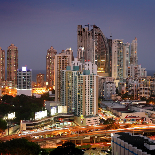 "Vista hacia la Bahía de Panamá" by Panamarketphoto - $18.70 "Vista hacia la Bahía de Panamá" stock image