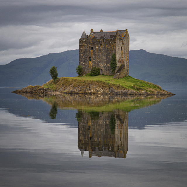 "Reflecting on Castle Stalker" by John McGowan - £5.00 "Reflecting on Castle Stalker" stock image