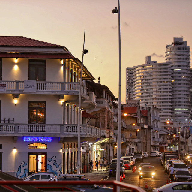 "atardecer Casco Viejo" stock image