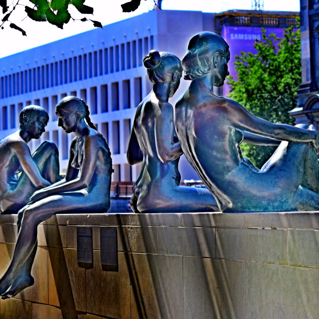 "Women on the river statue" by Amit Mendelsohn - £50.00 "Women on the river statue" stock image