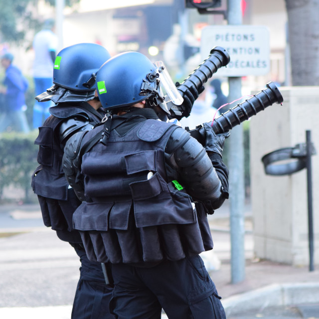 "2 policemen ready to shoot" stock image