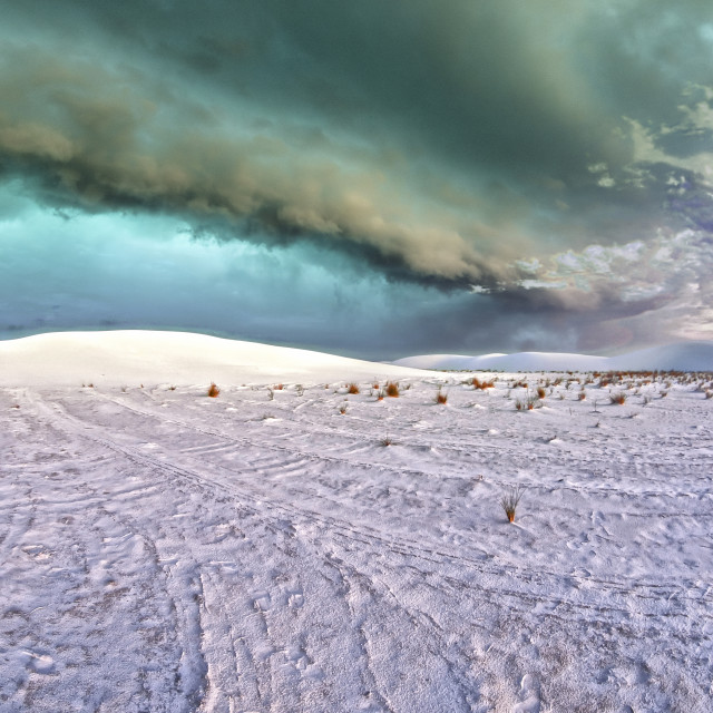 "WHITE SANDS SUMMER STORM" stock image