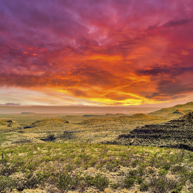 "WEST TEXAS DYNAMIC SUNSET" stock image