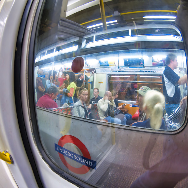 "LONDON UNDERGROUND RUSH HOUR" stock image