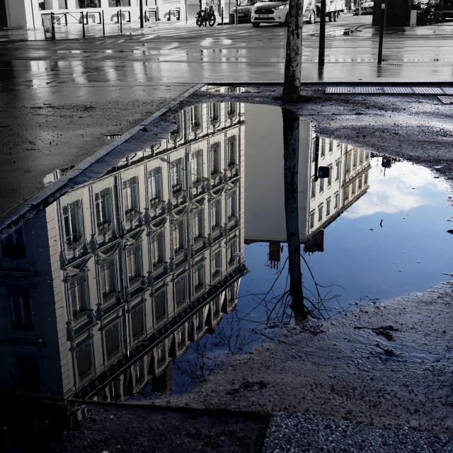 "A building reflecting" stock image