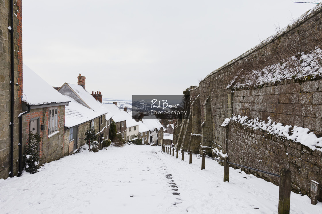 "Gold Hill Shafestbury Covered in Snow" stock image