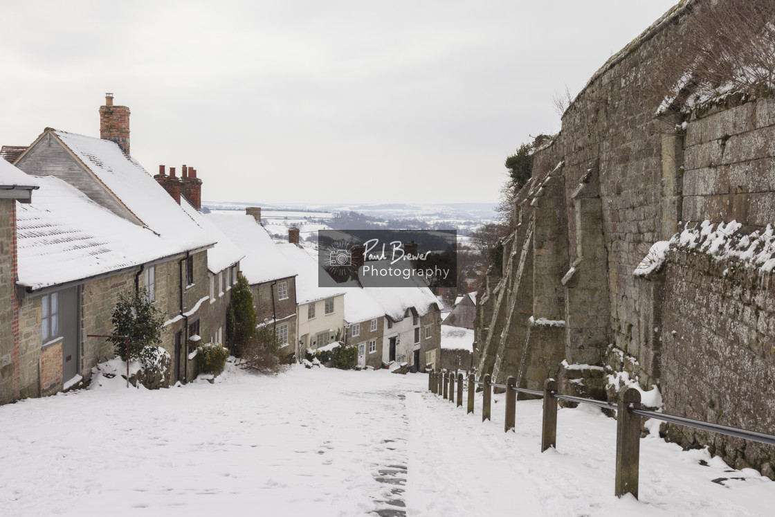 "Gold Hill Shafestbury Covered in Snow" stock image