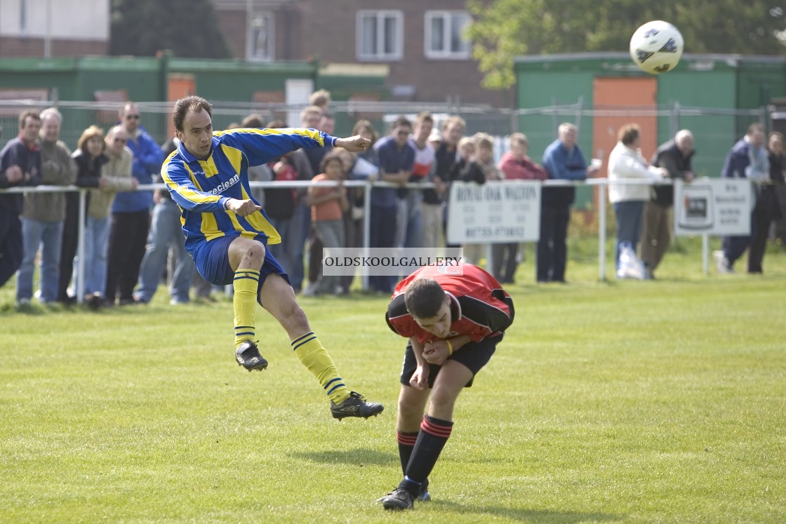 "Netherton United FC v AMP Royal Oak FC (2005)" stock image