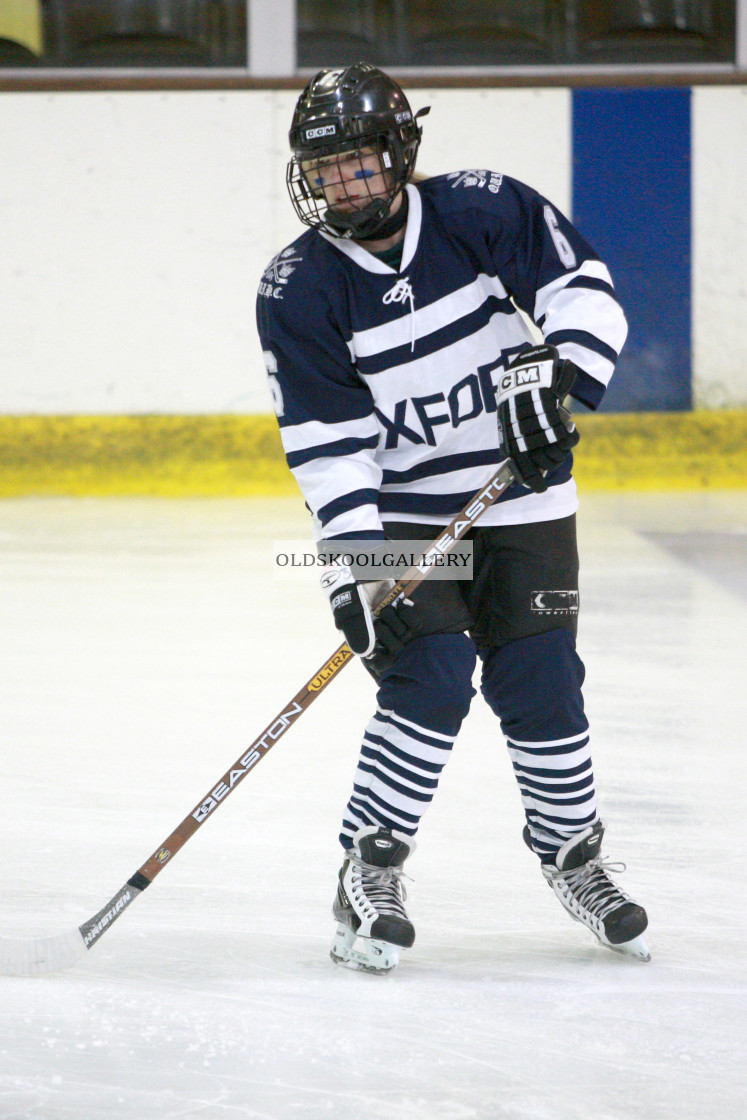 "Varsity Ice Hockey - Cambridge Women v Oxford Women (2013)" stock image