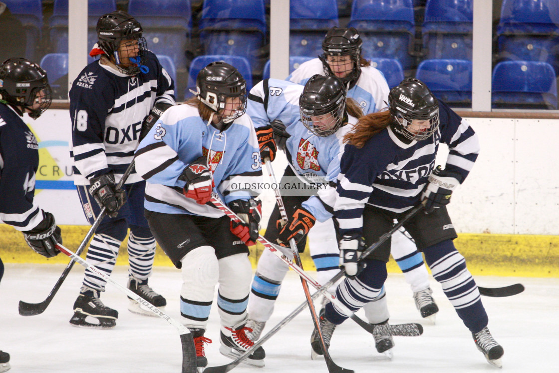 "Varsity Ice Hockey - Cambridge Women v Oxford Women (2013)" stock image