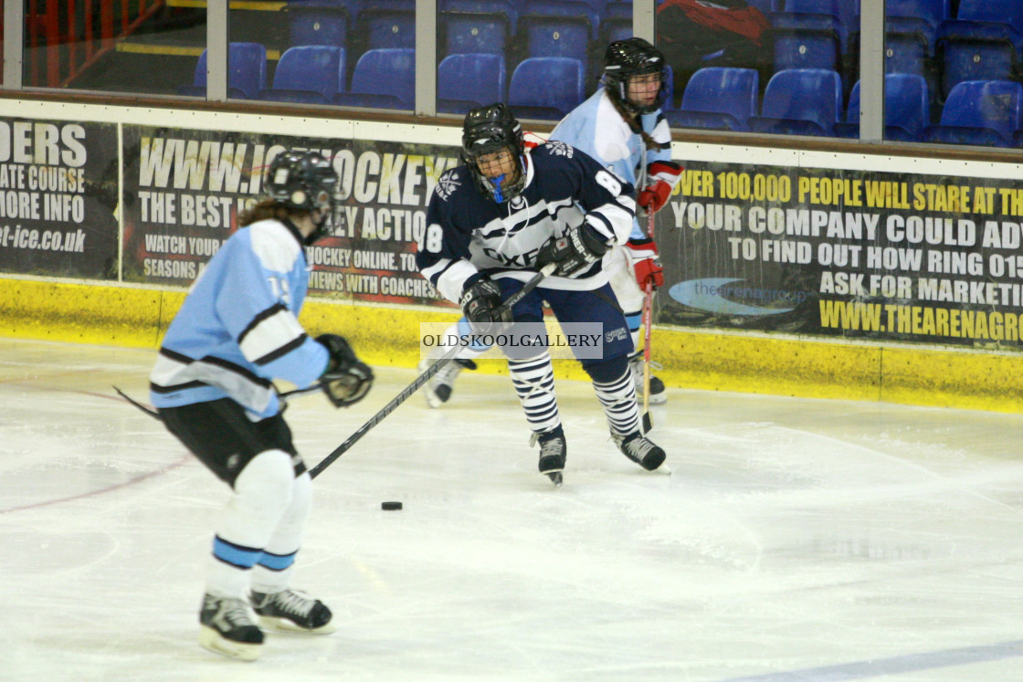 "Varsity Ice Hockey - Cambridge Women v Oxford Women (2013)" stock image