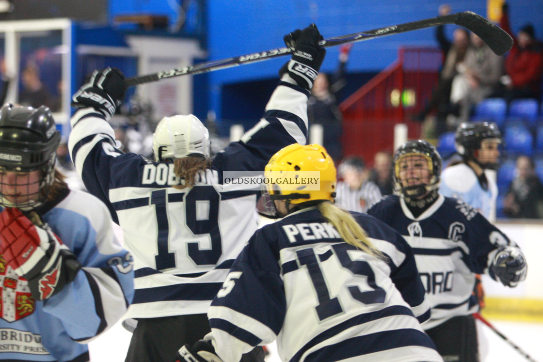 "Varsity Ice Hockey - Cambridge Women v Oxford Women (2013)" stock image