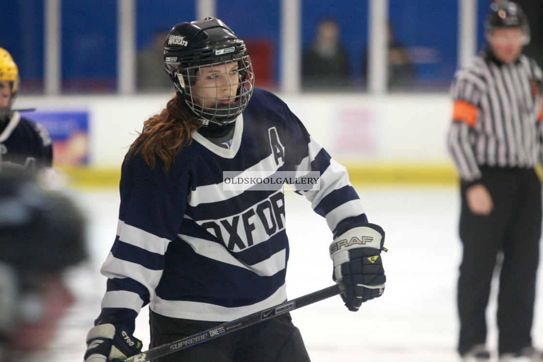 "Varsity Ice Hockey - Cambridge Women v Oxford Women (2013)" stock image