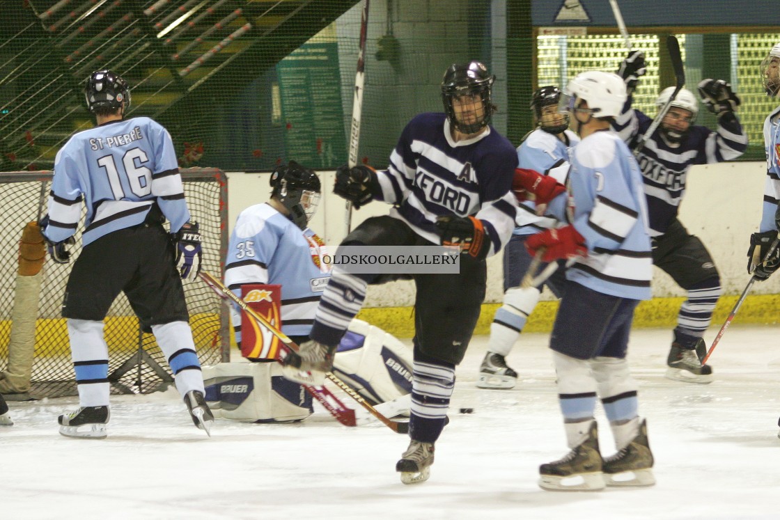 "Varsity Ice Hockey - Oxford Men v Cambridge Men (2010)" stock image