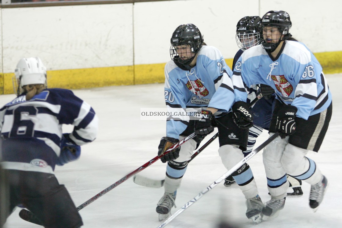 "Varsity Ice Hockey - Cambridge Women v Oxford Women (2011)" stock image