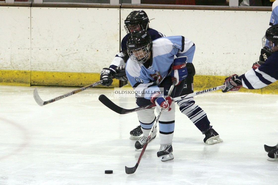 "Varsity Ice Hockey - Cambridge Women v Oxford Women (2011)" stock image