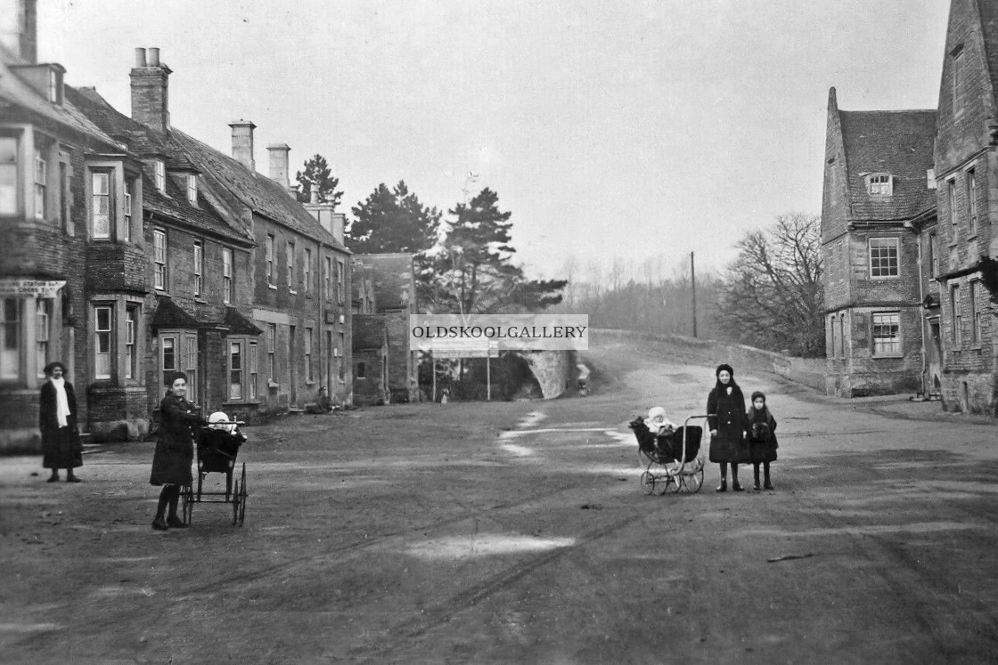 "Wansford Village (1913)" stock image