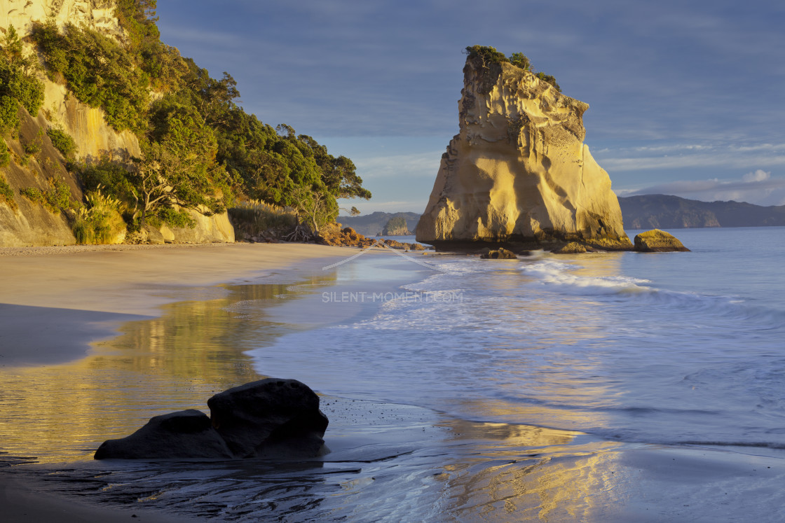 "Cathedral Cove, Hahei, Coromadel Peninsula, Waikato, Nordinsel, Neuseeland" stock image