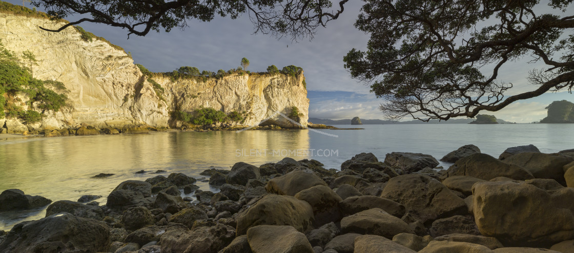 "Stingray Bay, Hahei, Coromadel Peninsula, Waikato, Nordinsel, Neuseeland" stock image