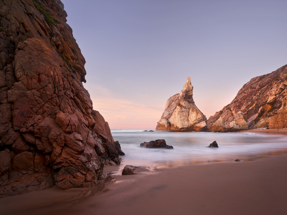 "Felsformation am Praia da Ursa, Portugal" stock image