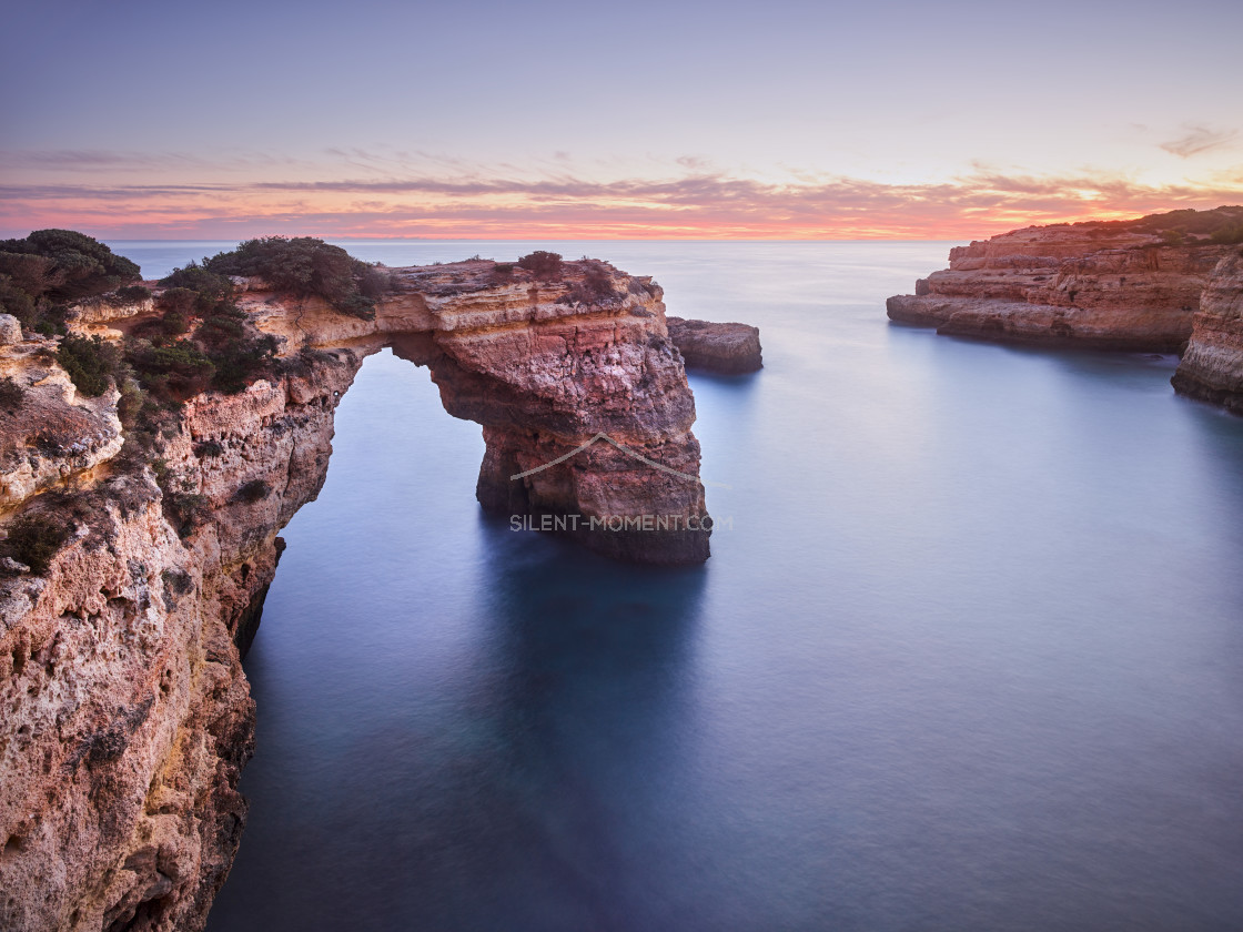 "Arco de Albandeira, Algarve, Portugal" stock image