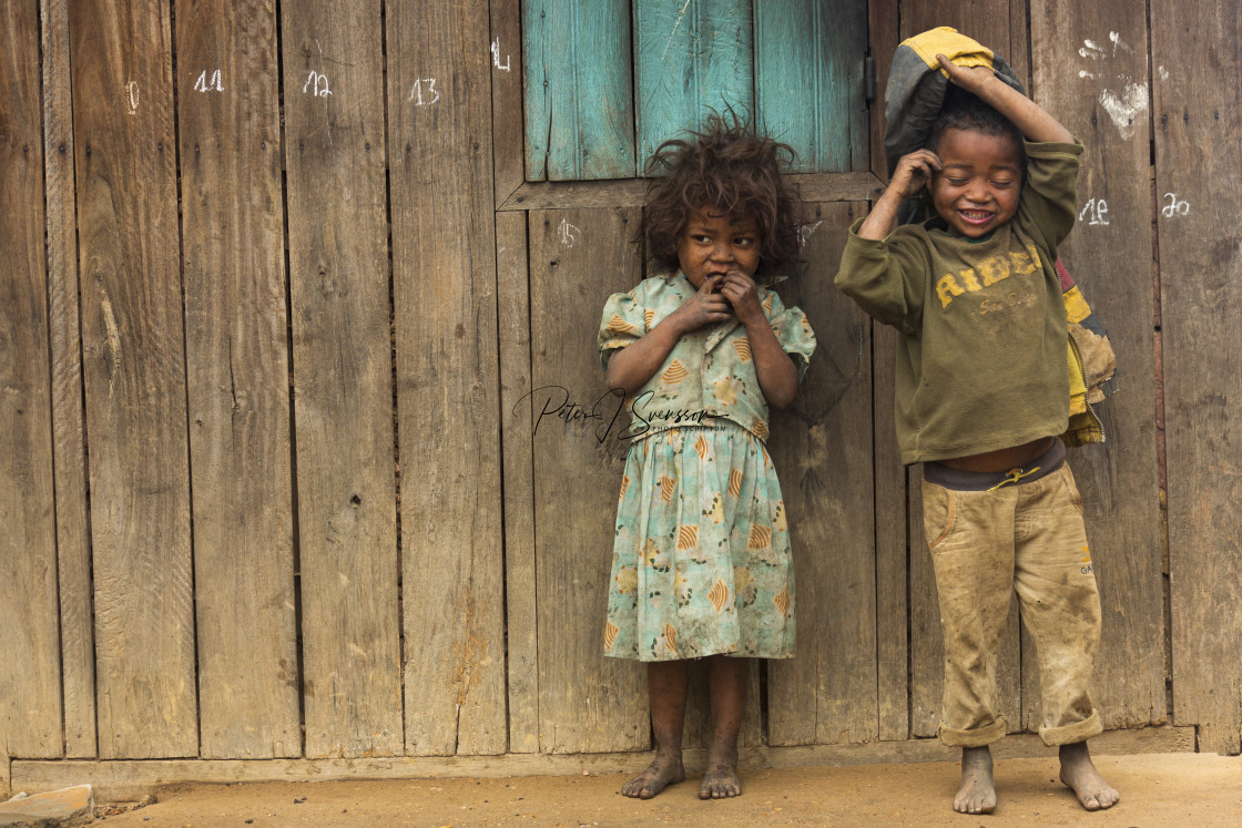 "1126 - Madagascar (Antoetra village): Count Down Kids" stock image