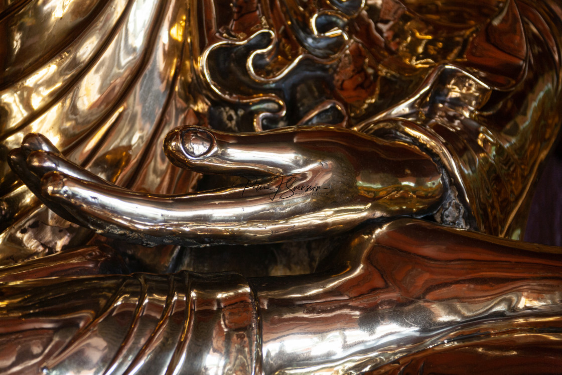 "5616 - Myanmar, Yangon, Shwedagon Pagoda: detail of a polished Buddha statue" stock image