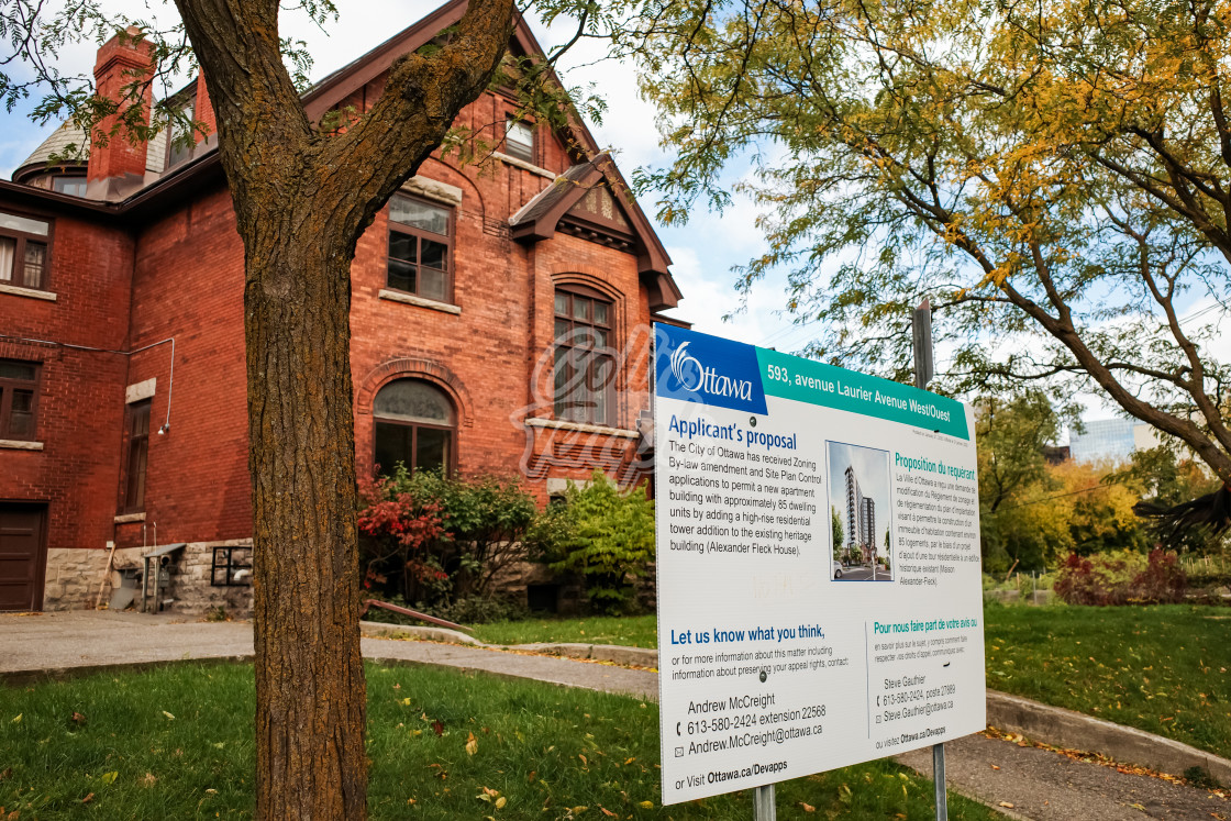 "Alexander Fleck House condo sign in Ottawa" by Colin Temple - £4.04 "Alexander Fleck House condo sign in Ottawa" stock image