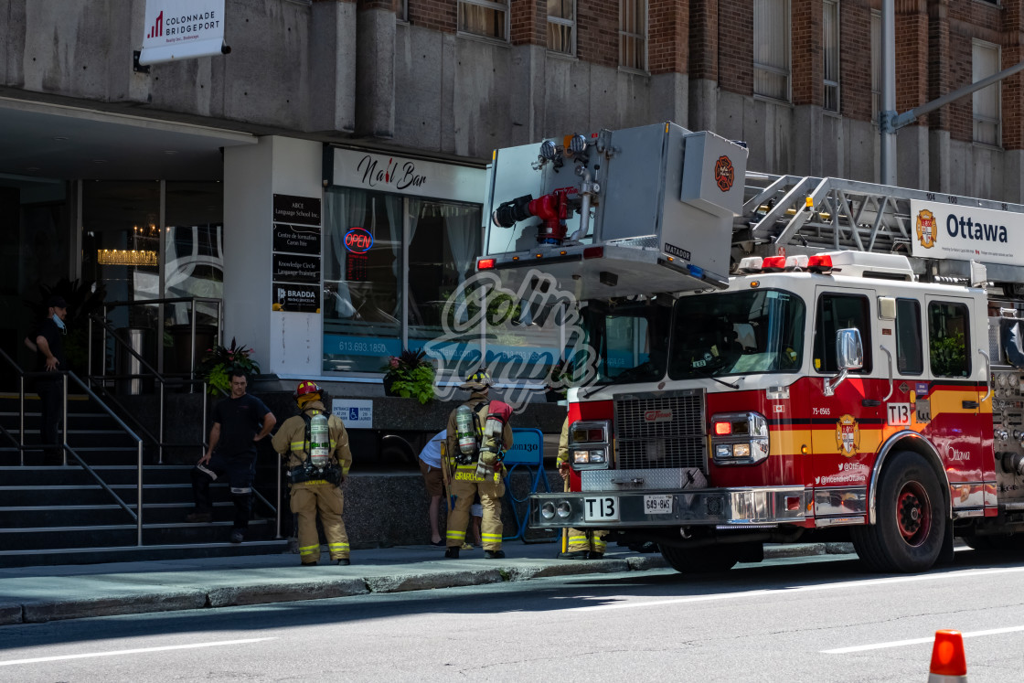 "Ottawa Fire Services respond to emergency call" by Colin Temple - £4.04 "Ottawa Fire Services respond to emergency call" stock image