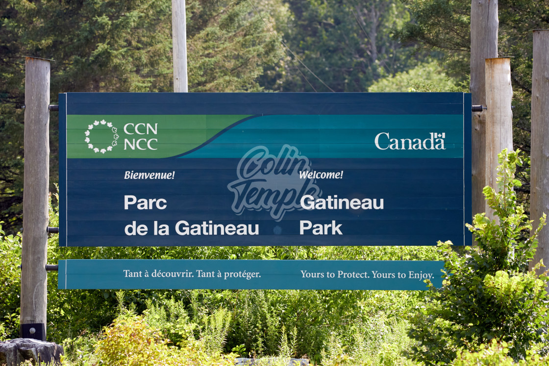 "Gaineau Park Welcome Sign" by Colin Temple - £4.04 "Gaineau Park Welcome Sign" stock image