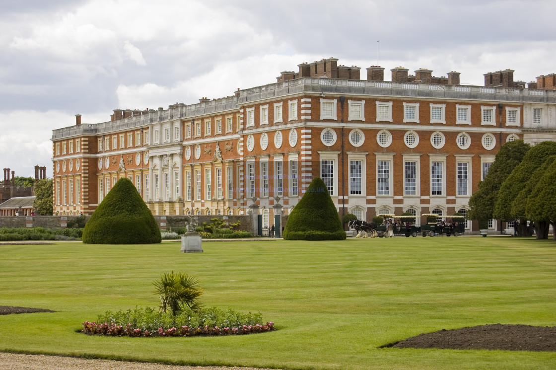 "Hampton Court Palace" stock image