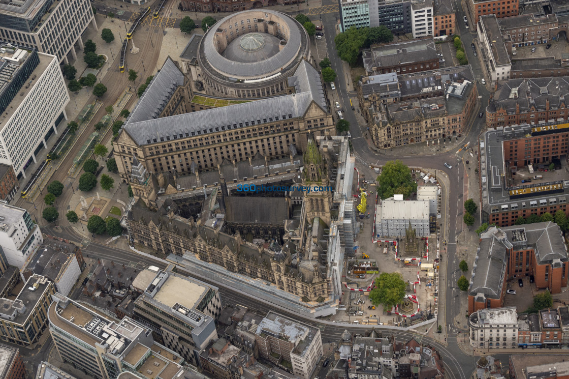 "Manchester Town Hall aerial photo 200919 46" stock image