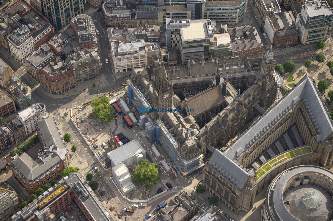 "Manchester Town Hall aerial photo 200622 6" stock image