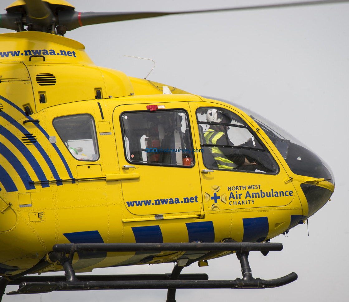 "North West air ambulance lands in field next to Motorway smash" stock image