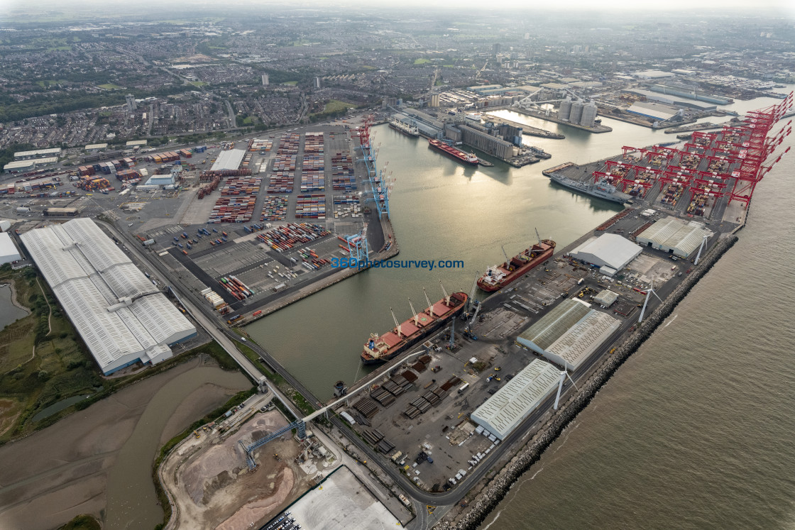 "Liverpool aerial photo docks on strike 220922 4" stock image