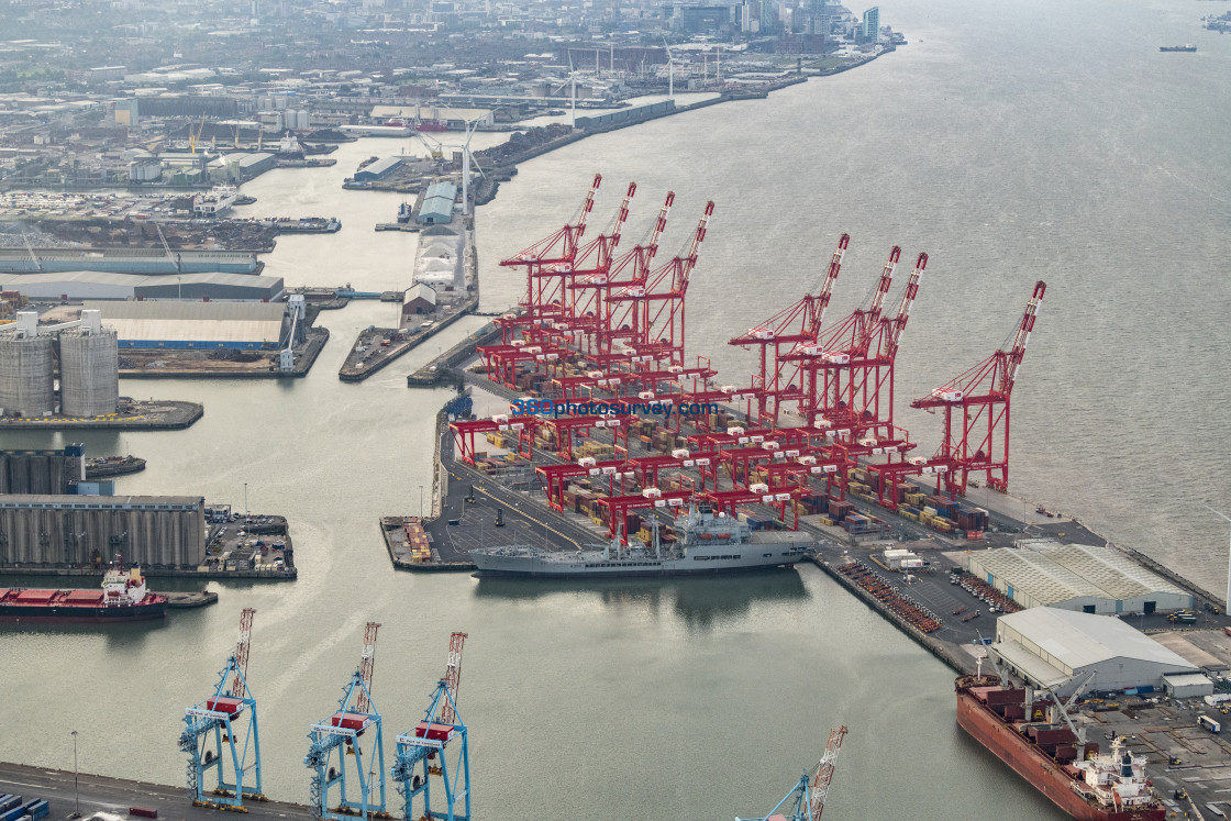 "Liverpool aerial photo docks on strike 220922 4" stock image